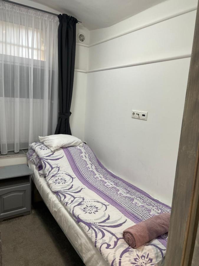 Centrum Wellness Hostel Дебрецен Екстер'єр фото